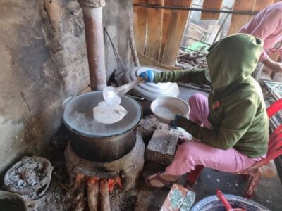 Độc đáo bộ “che bò” ép mía nấu đường xa xưa